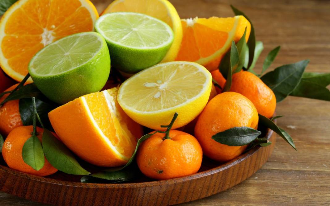 Aynı familyaya sahip portakal ve limon neden farklı kokar? 11